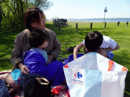 Miaomiao, Max and a friend at the northwest side of the Grevelingendam