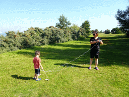 Miaomiao and Max with chicken legs at the northwest side of the Grevelingendam