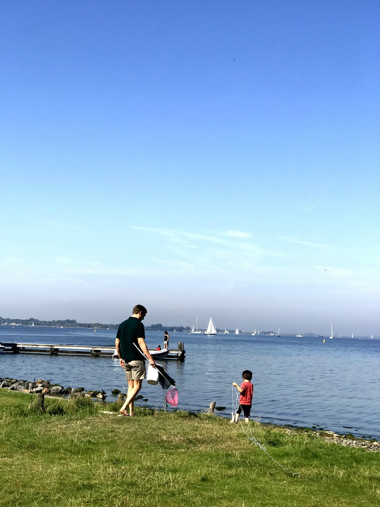 Tim and Max catching crabs at the northwest side of the Grevelingendam