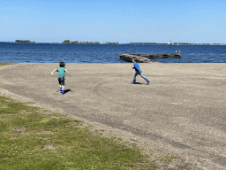 Max and his friend at the northwest side of the Grevelingendam