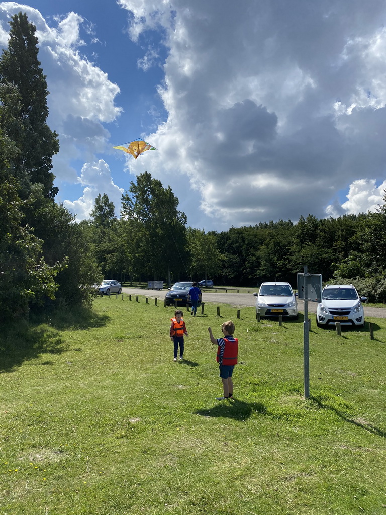 Max and his friend kiting at the northwest side of the Grevelingendam