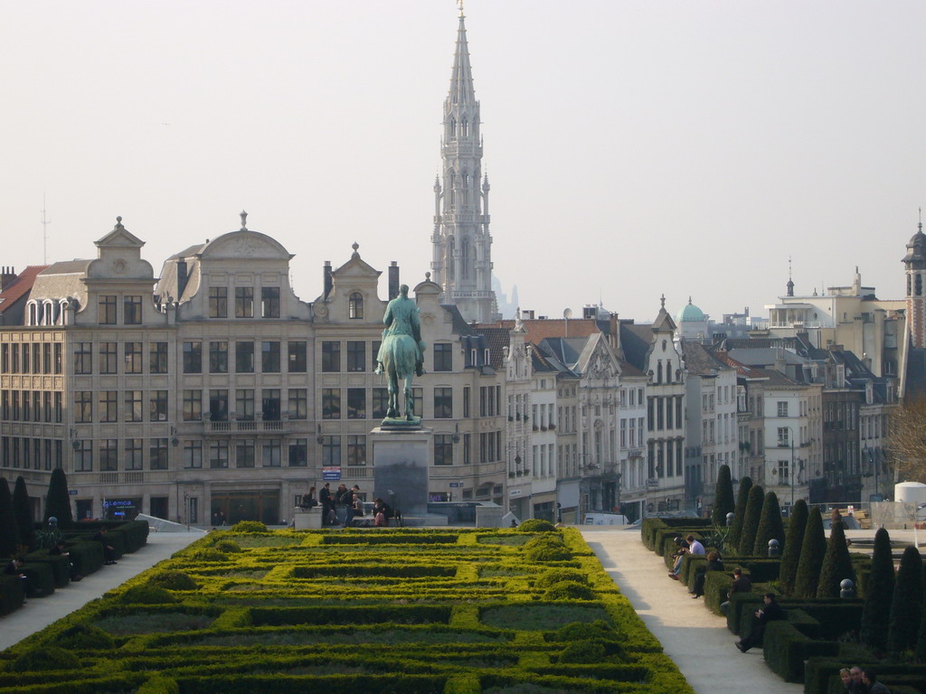 The Mont des Arts hill with the equestrian statue of King Albert I and the tower of the City Hall