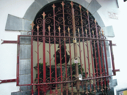 Fountain `Jeanneke Pis` at the Impasse de la Fidélité street