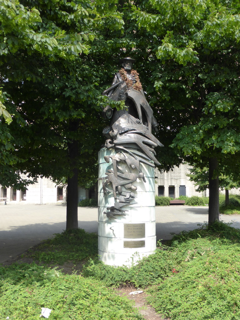 Statue of Père Damien outside of the Basilique du Sacré-Coeur de Bruxelles church