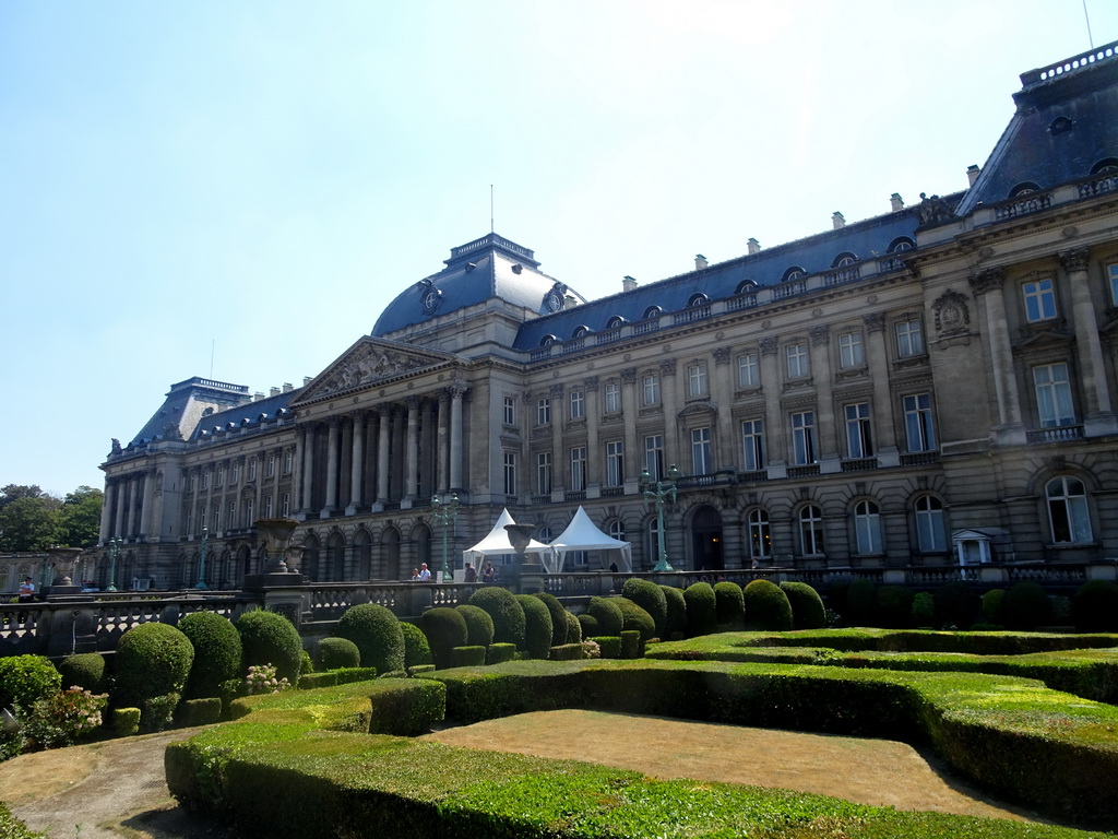 Front of the Royal Palace of Brussels at the Place des Palais square