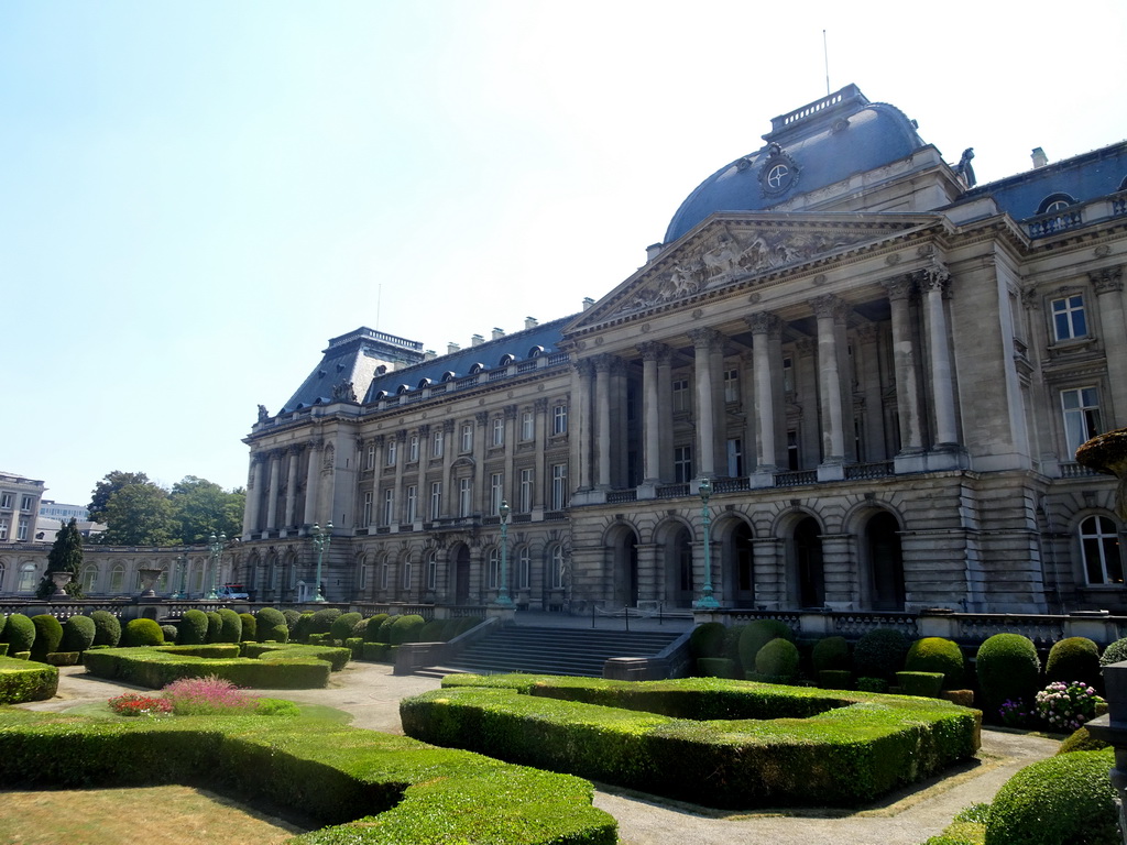 Front of the Royal Palace of Brussels at the Place des Palais square