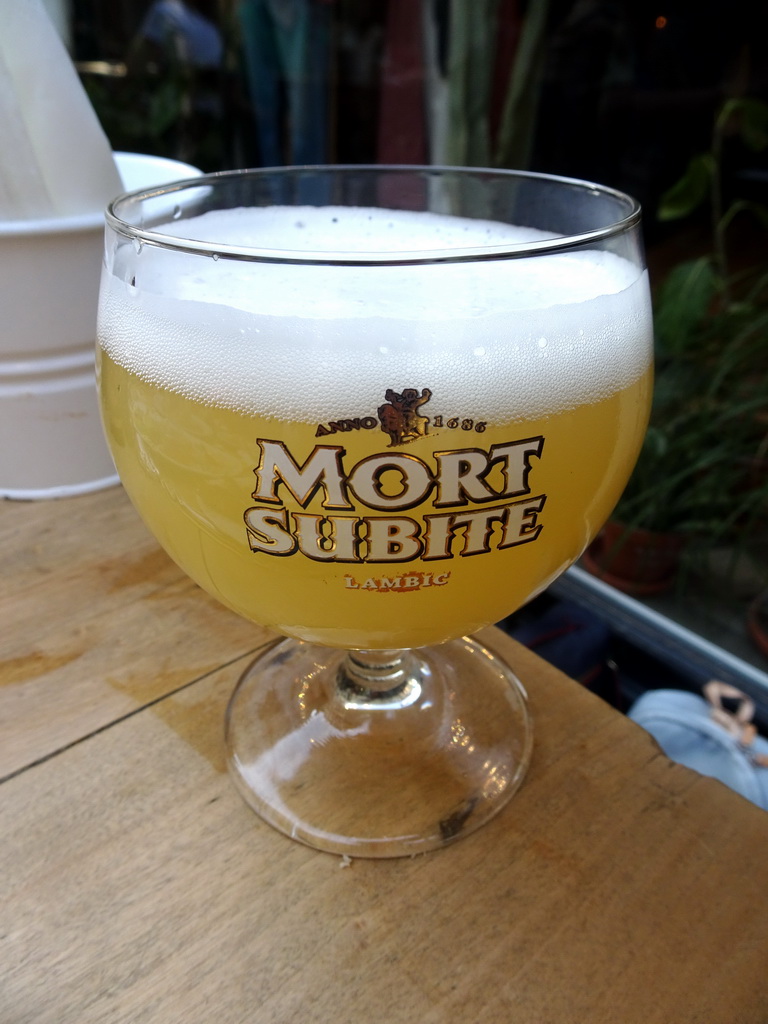 Mort Subite Lambic beer at the terrace of the Fin de Siècle restaurant
