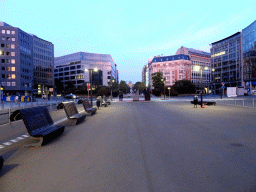 The Schuman Roundabout and the front of the Arcade du Cinquantenaire arch, at sunset