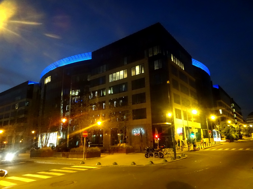 Front of the European External Action Service building at the Avenue de la Joyeuse Entrée, by night