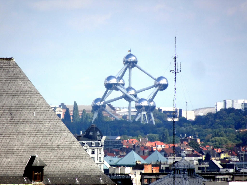 The Atomium, viewed from the Place Poelaert square