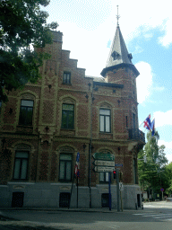 Front of the Embassy of Thailand at the Avenue de la Clairière, viewed from the car