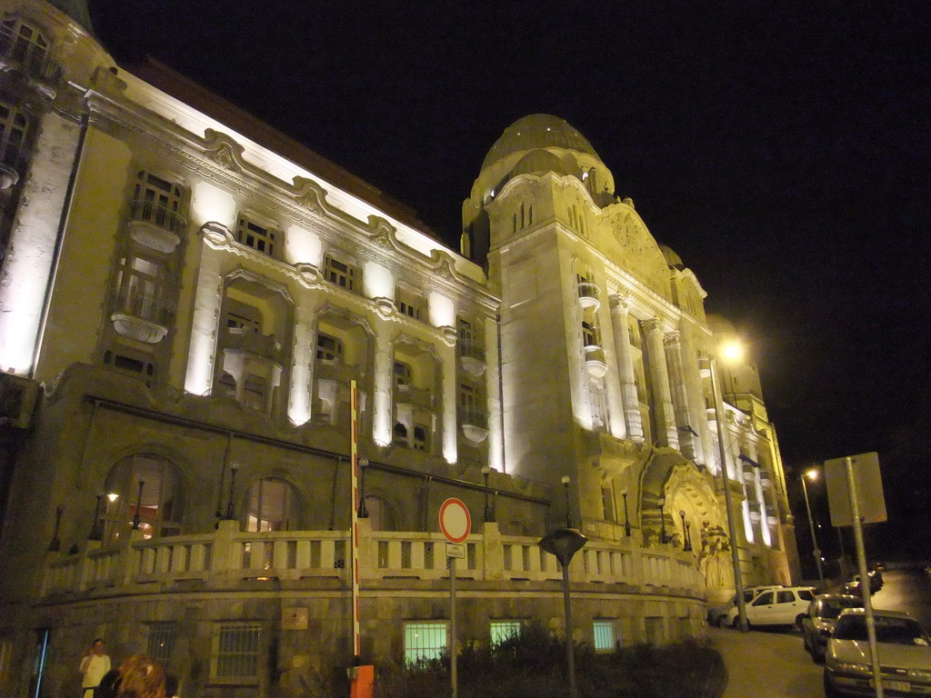 Right side of Hotel Gellért, by night