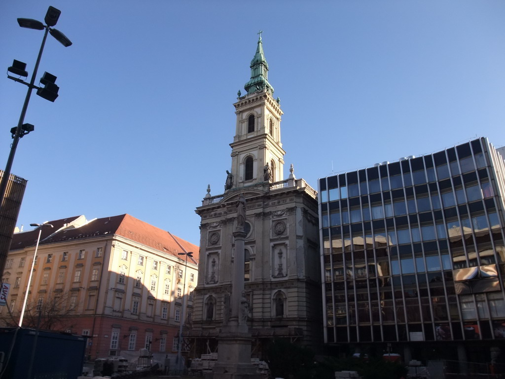 Szervita Church at Szervita Tér square