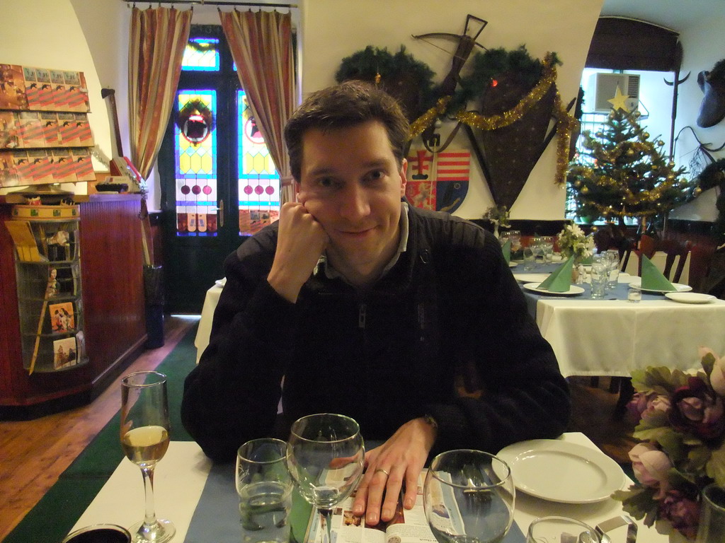 Tim in the restaurant `Fekete Holló`