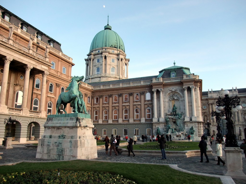 The courtyard of Buda Castle, the Statue of the Hortobágy Horse Wrangler and the Matthias Fountain (Mátyás-kút)