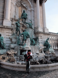 Miaomiao at the Matthias Fountain at the courtyard of Buda Castle