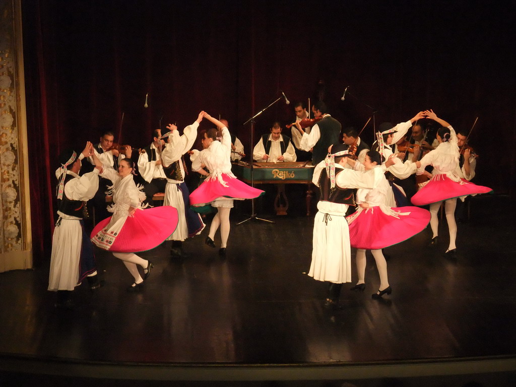 Dancers and musicians giving a concert in the Danube Palace