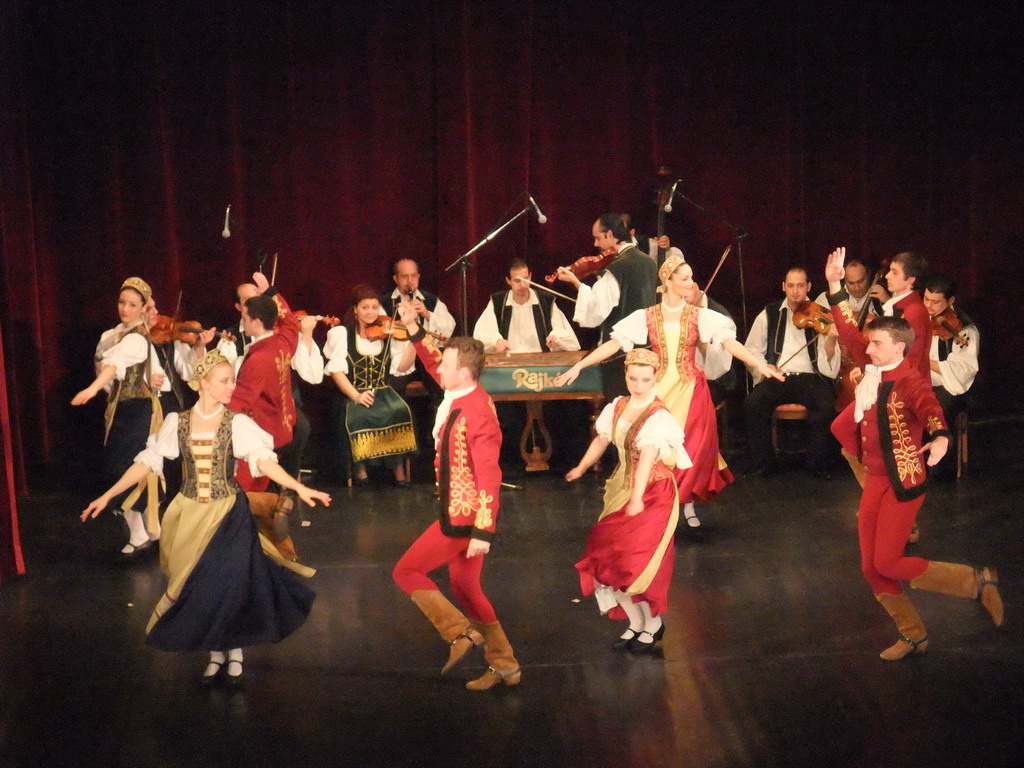 Dancers and musicians giving a concert in the Danube Palace