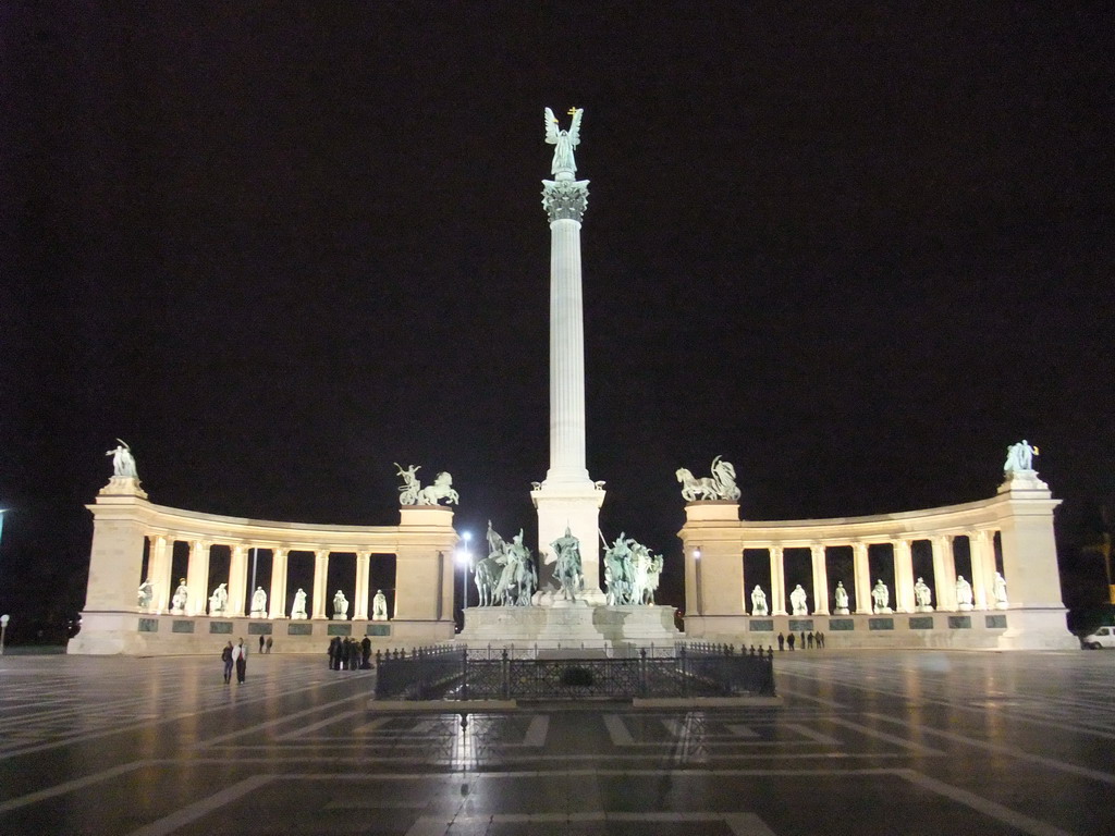 Heroes` Square with the Millennium Monument, by night