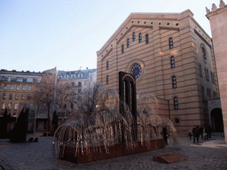 The Memorial of the Hungarian Jewish Martyrs and the back side of the Dohány Street Synagogue and