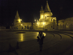 Miaomiao at the Fisherman`s Bastion, by night