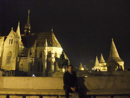 Tim with the Matthias Church, the Fisherman`s Bastion and a bronze statue of Stephen I of Hungary, by night