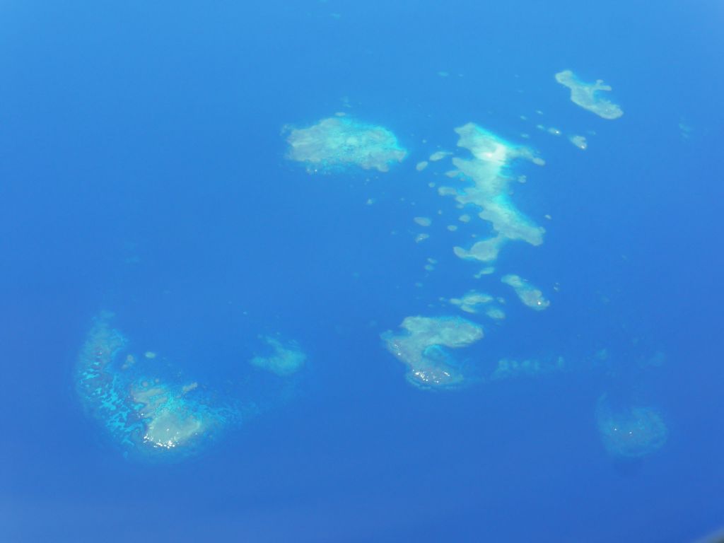 The Barnett Patches of the Great Barrier Reef, viewed from the airplane from Brisbane