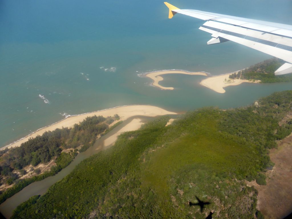 Beach near the town of Yorkeys Knob, viewed from the airplane from Brisbane