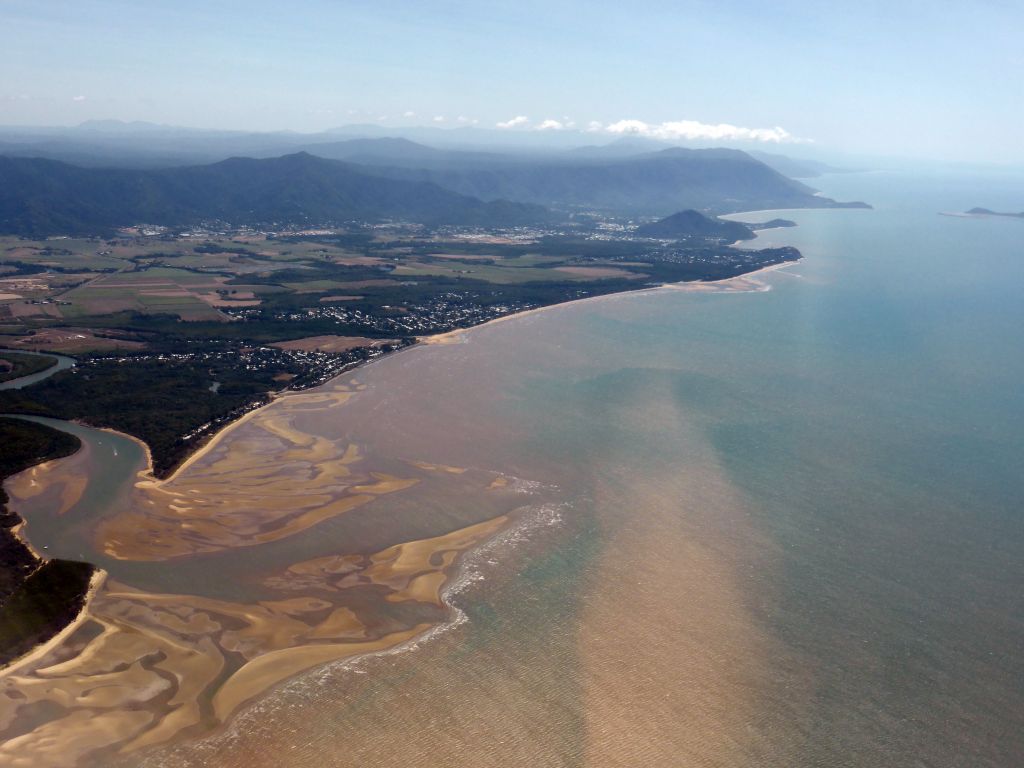 Barron River and the Kuranda State Forest, viewed from the airplane to Sydney