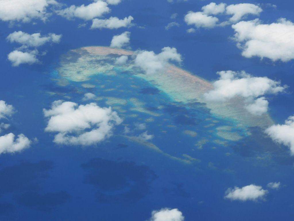 The Ellison Reef of the Great Barrier Reef, viewed from the airplane to Sydney