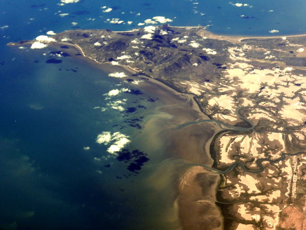 Cleveland Bay and Cape Cleveland, viewed from the airplane to Sydney