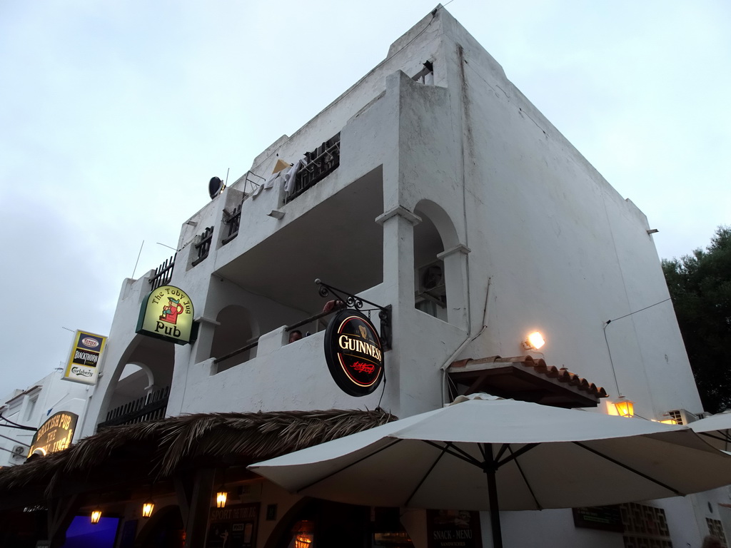 Front of the Toby Jug restaurant at the Carrer dels Ravells street