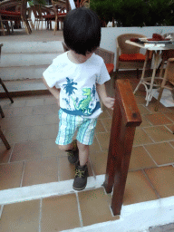 Max at the terrace of the Toby Jug restaurant at the Carrer dels Ravells street