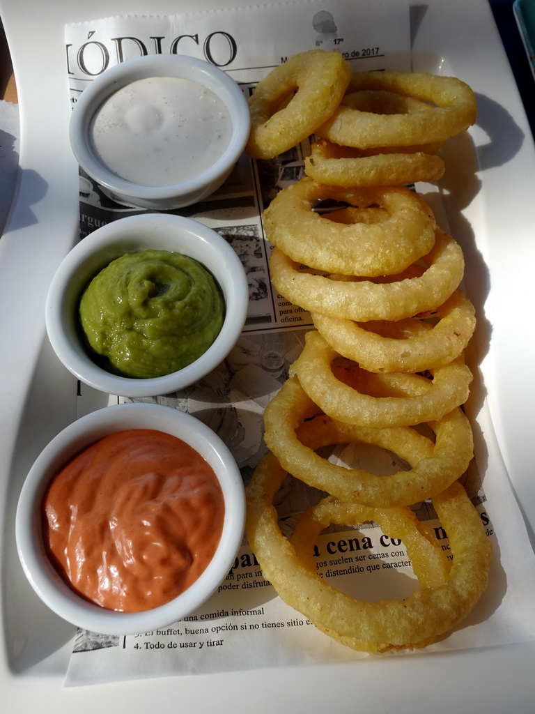 Lunch at the Taberna Lobito Bueno restaurant