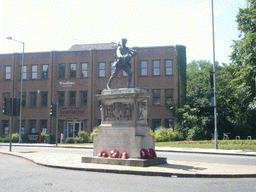 Monument for World War I and World War II at Hills Road