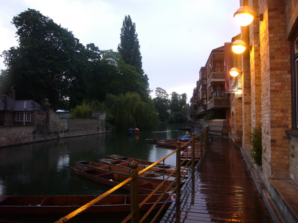 Punt boats in the Cam river, near Magdalene College