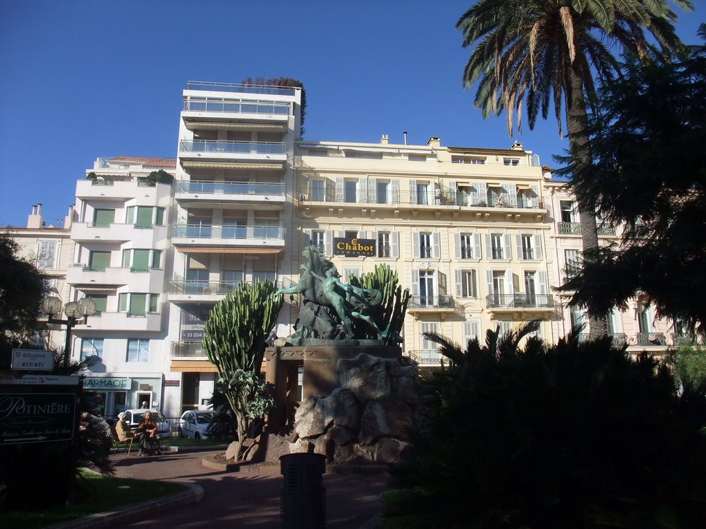 Statue at the Square Mérimée, viewed from the Cannes tourist train