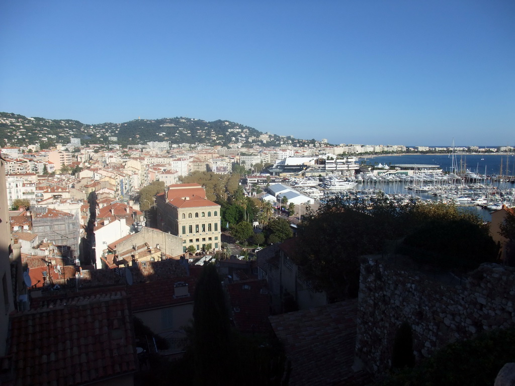 The Cannes harbour and the Palais des Festivals et des Congrès, viewed from the Place de la Castre viewing point