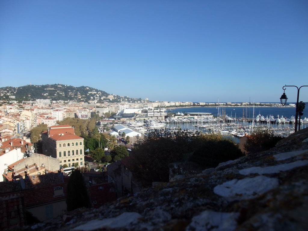 The Cannes harbour and the Palais des Festivals et des Congrès, viewed from the Place de la Castre viewing point
