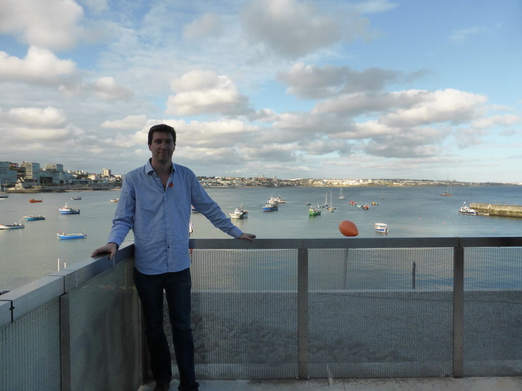 Tim at the Clube Naval de Cascais with a view on the Cascais Bay