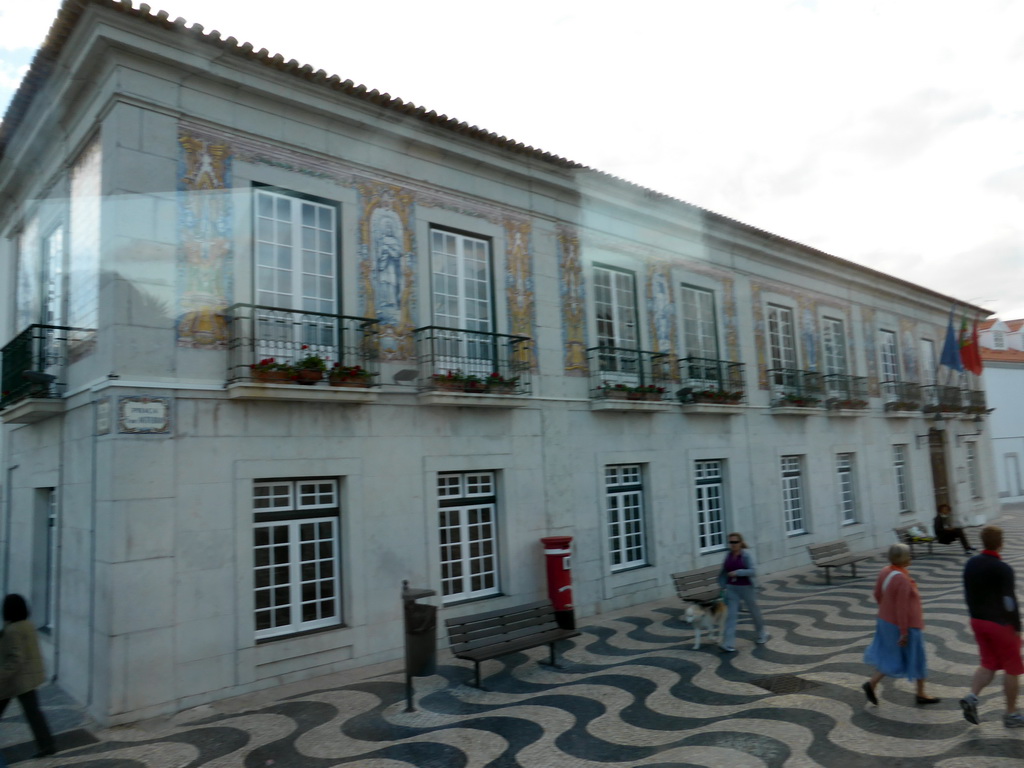 Northeast side of the Palace of the Counts of the Guard at the Praça 5 de Outubro square, viewed from the bus to Lisbon