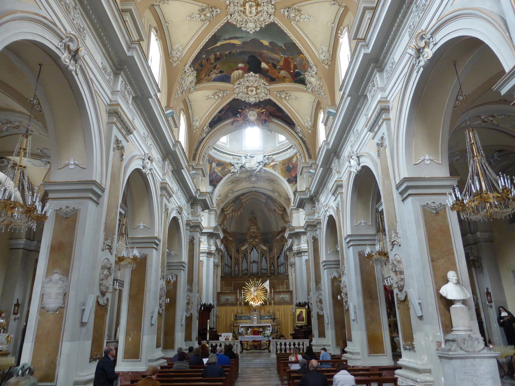 Nave, apse, altar and organ of the Basilica della Collegiata church