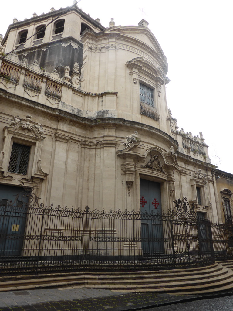 Front of the Chiesa di San Giuliano church at the Via dei Crociferi street