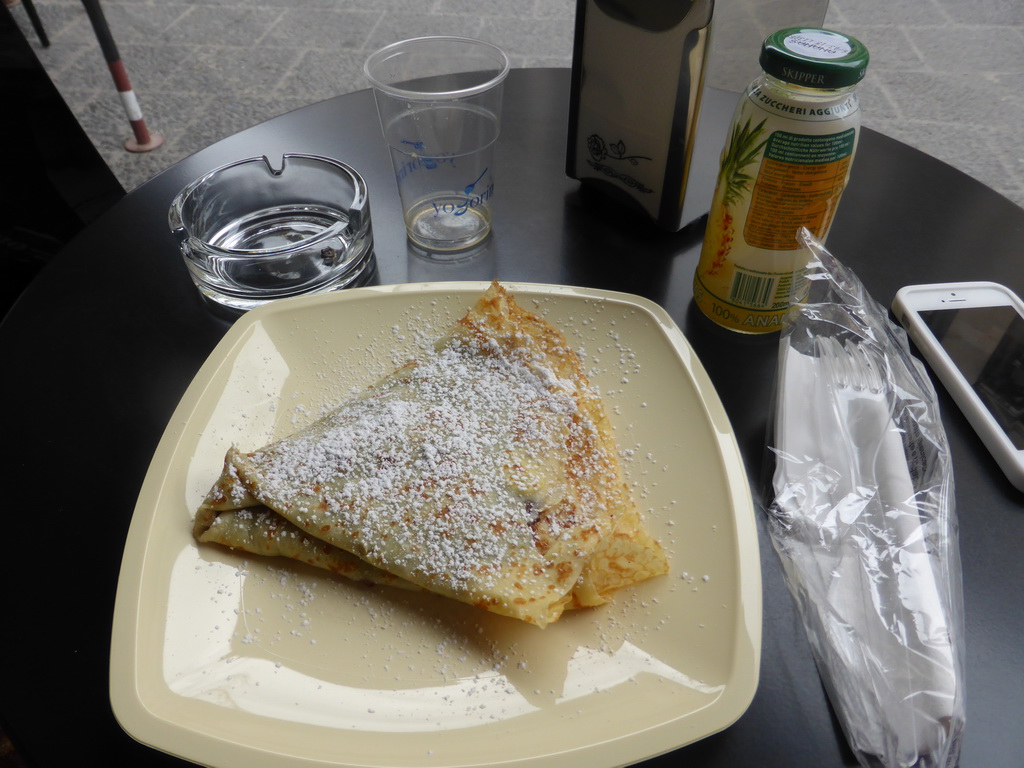 Crêpe at a restaurant at the Piazza Università square