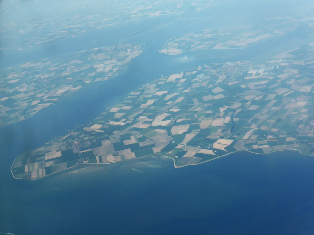 The Oosterschelde, Mastgat and Krabbenkreek rivers, the Grevelingendam dam and the Tholen, Schouwen-Duiveland and Sint Philipsland islands