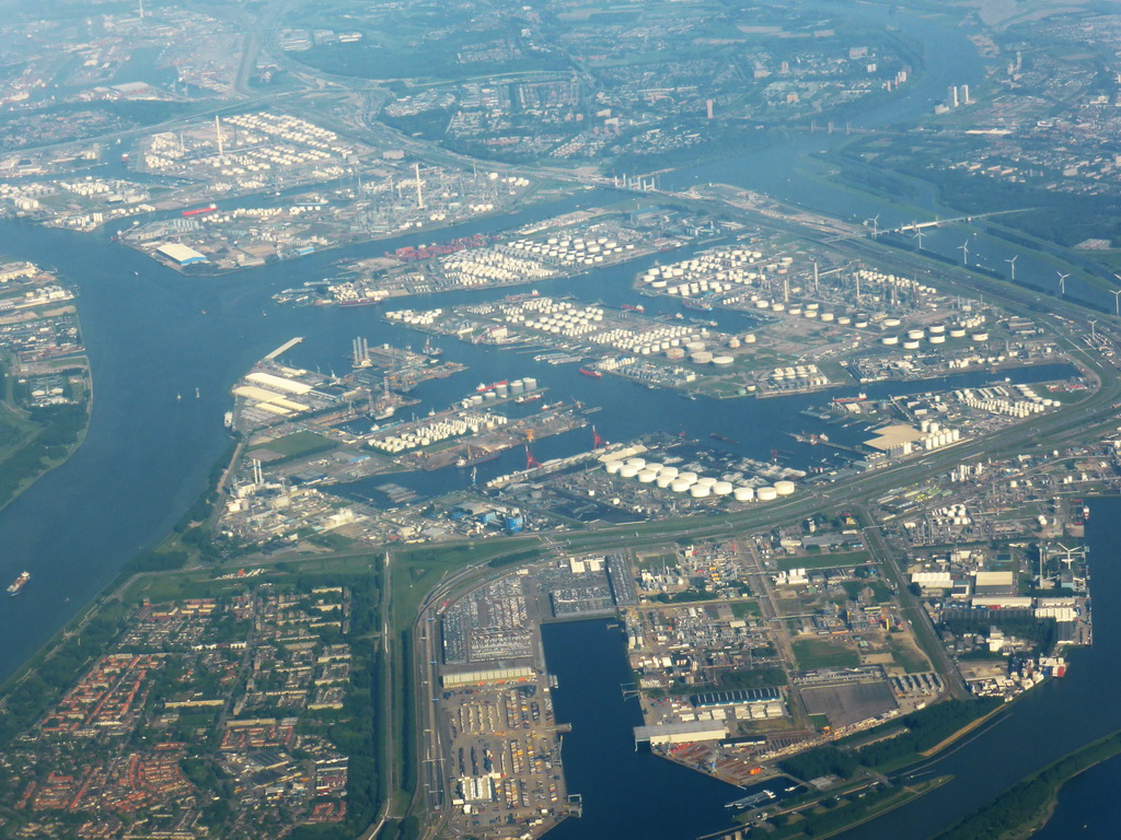 The harbour of Rotterdam, viewed from the airplane to Amsterdam