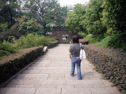 Miaomiao walking down from Tianxin Pavilion