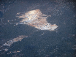 cilipi_037 - 290 kb - 1024x768 - Mine near the town of Visocani, viewed from the airplane from Rotterdam Mine near the town of Visocani, viewed from the airplane from Rotterdam