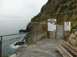 Closed gate at the Via dell`Amore path from Riomaggiore to Manarola