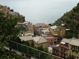 The town center of Manarola, viewed from the Via Rolandi street